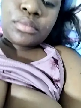 Snapshot of martinabro chatting on October 3, 2025, 2:15 am martinabro online show from October 3, 2025, 2:15 am