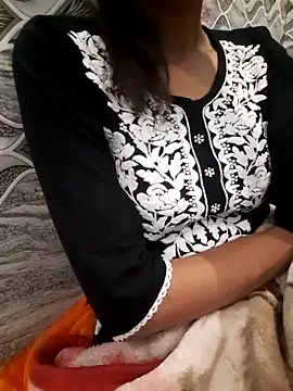 Snapshot of Aarti-kumri chatting on November 10, 2025, 4:12 pm Aarti-kumri online show from November 10, 2025, 4:12 pm