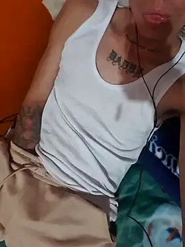 Snapshot of Fvrxxo19cm chatting on December 3, 2025, 1:32 pm Fvrxxo19cm online show from December 3, 2025, 1:32 pm