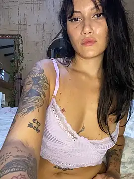 jepetitoiseau online show from February 22, 2026, 9:38 pm