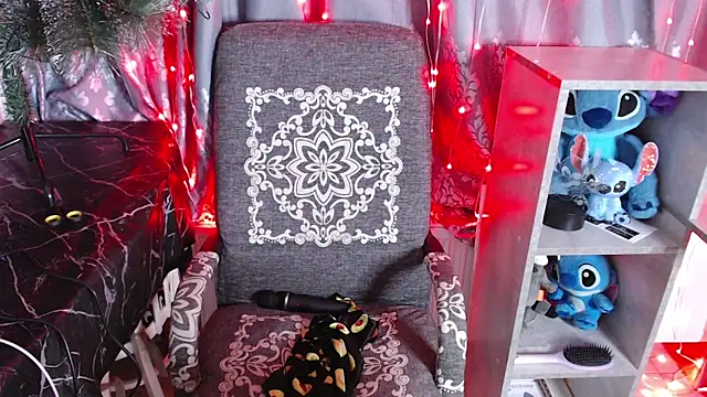 Snapshot of RoyAngela chatting on January 11, 2026, 4:36 pm RoyAngela online show from January 11, 2026, 4:36 pm