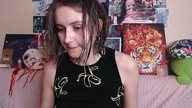 Snapshot of AliceChio chatting on October 17, 2025, 5:37 pm AliceChio online show from October 17, 2025, 5:37 pm