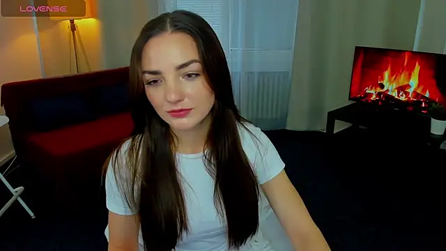 Snapshot of MyEllaLuvs chatting on October 9, 2025, 1:22 pm MyEllaLuvs online show from October 9, 2025, 1:22 pm