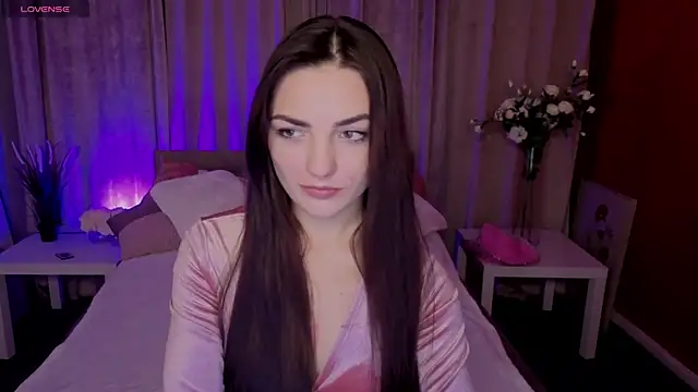 Snapshot of MyEllaLuvs chatting on October 11, 2025, 8:32 pm MyEllaLuvs online show from October 11, 2025, 8:32 pm