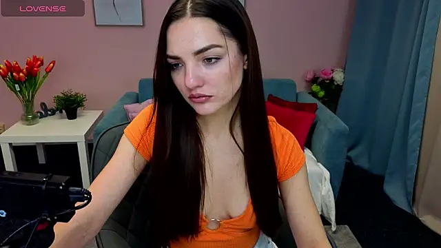 Snapshot of MyEllaLuvs chatting on October 15, 2025, 8:17 pm MyEllaLuvs online show from October 15, 2025, 8:17 pm