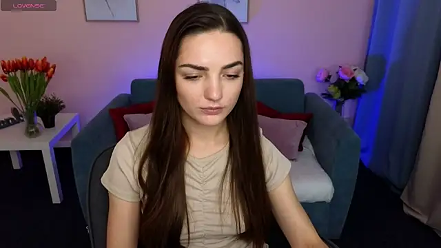 Snapshot of MyEllaLuvs chatting on September 13, 2025, 8:31 pm MyEllaLuvs online show from September 13, 2025, 8:31 pm