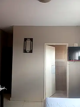 Snapshot of Sweetcaramel21 chatting on October 26, 2025, 8:59 am Sweetcaramel21 online show from October 26, 2025, 8:59 am