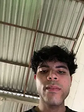 Axel-Mejia online show from April 19, 2026, 9:06 pm