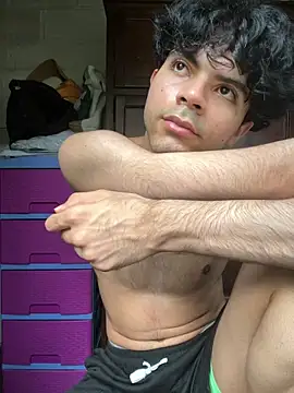 Axel-Mejia online show from June 4, 2026, 7:51 pm