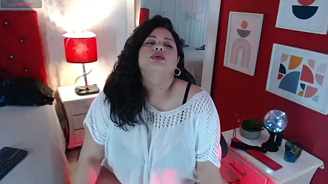 merly chica online show from November 10, 2025, 1:05 pm