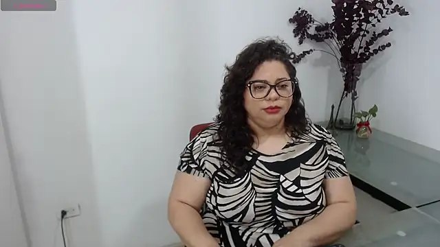 merly chica online show from October 17, 2025, 1:13 pm