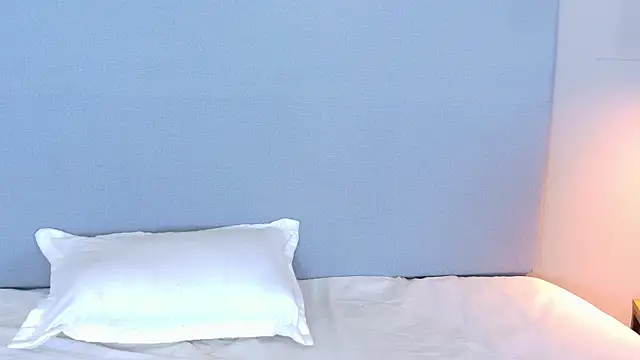 LexyQuin online show from November 12, 2025, 12:31 pm