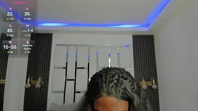  emma willliams  online show from December 2, 2025, 1:35 pm