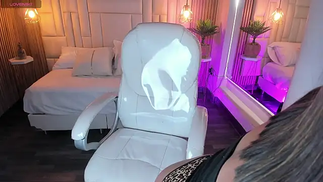 DulceGreem online show from September 24, 2025, 11:39 am