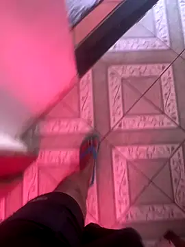 Kaua11225 online show from October 24, 2025, 12:15 pm