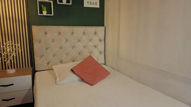 Snapshot of sky_collinss chatting on September 12, 2025, 7:35 pm sky collinss online show from September 12, 2025, 7:35 pm
