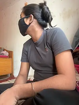 shrasti sexy online show from June 3, 2026, 6:36 am