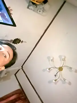 Snapshot of YourNikkieXxx chatting on October 19, 2025, 9:50 pm YourNikkieXxx online show from October 19, 2025, 9:50 pm