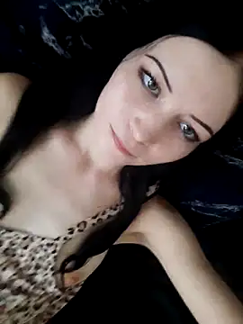 Snapshot of DragonFoxie chatting on September 11, 2025, 11:32 am DragonFoxie online show from September 11, 2025, 11:32 am