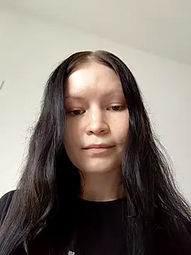 Snapshot of DragonFoxie chatting on October 13, 2025, 11:56 am DragonFoxie online show from October 13, 2025, 11:56 am