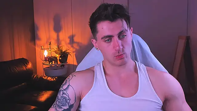 Oscar Miller  online show from October 10, 2025, 9:04 pm