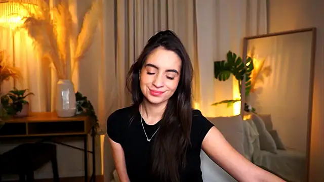 Snapshot of miilky_wayy chatting on December 1, 2025, 3:35 pm miilky wayy online show from December 1, 2025, 3:35 pm