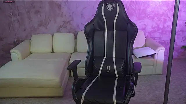 Snapshot of Luna_secretgirl chatting on January 19, 2026, 8:29 am Luna secretgirl online show from January 19, 2026, 8:29 am