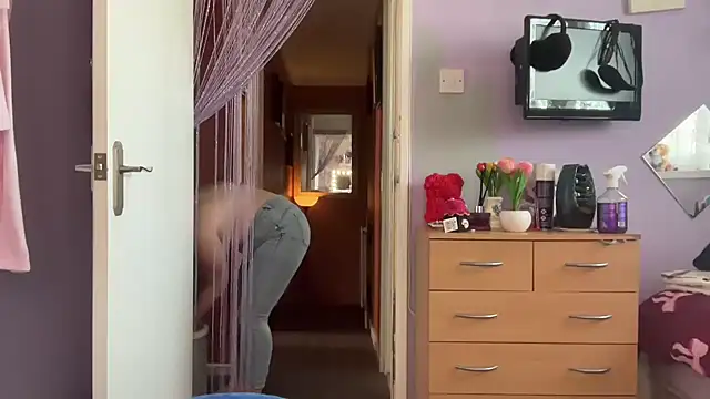 Snapshot of SexySashaxox chatting on February 25, 2026, 2:06 pm SexySashaxox online show from February 25, 2026, 2:06 pm