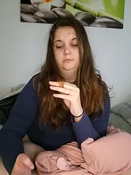 Snapshot of LioEst@xh chatting on November 9, 2025, 11:47 am LioEstxh online show from November 9, 2025, 11:47 am