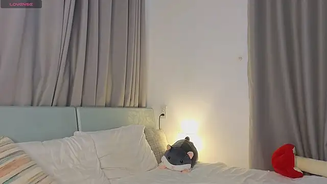 Alice 1n Wonderland  online show from November 23, 2025, 12:20 am