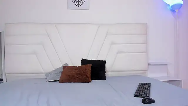 fressittalove01 online show from January 5, 2026, 5:38 pm