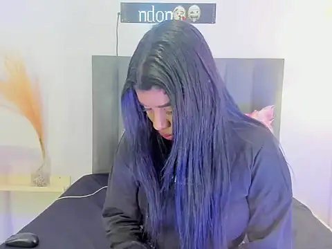 KendraChavez  online show from February 13, 2026, 9:15 pm