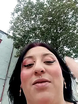 Snapshot of megan_fox5 chatting on October 30, 2025, 3:42 pm megan fox5 online show from October 30, 2025, 3:42 pm