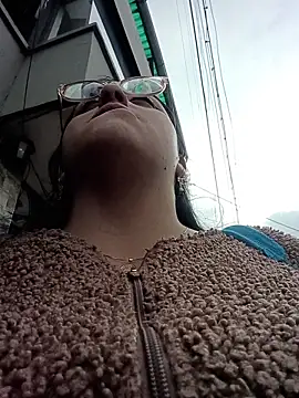 Snapshot of megan_fox5 chatting on December 18, 2025, 8:34 pm megan fox5 online show from December 18, 2025, 8:34 pm