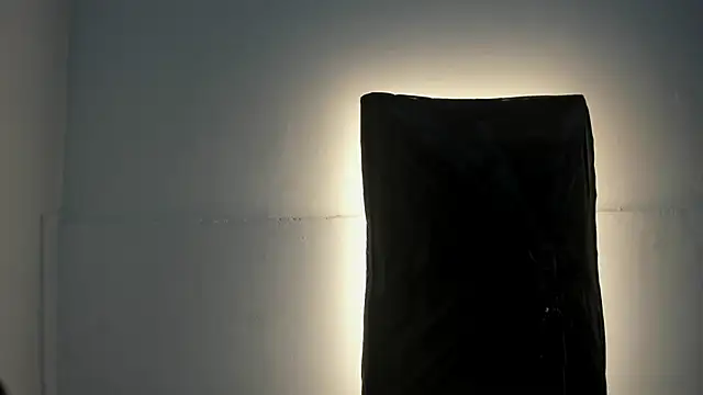 Snapshot of VioletRose_as chatting on November 23, 2025, 8:19 pm VioletRose as online show from November 23, 2025, 8:19 pm