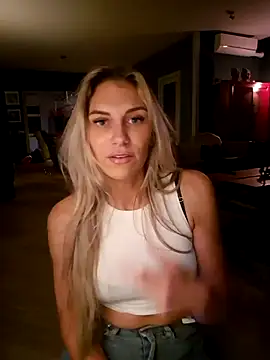 Melody1600 online show from October 11, 2025, 11:06 pm