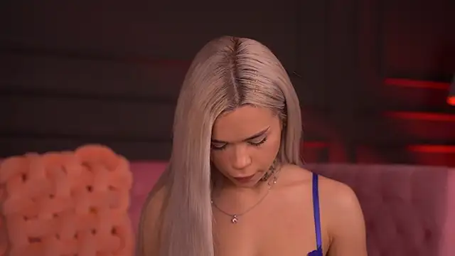 Snapshot of NickyBenz chatting on November 13, 2025, 7:07 pm NickyBenz online show from November 13, 2025, 7:07 pm