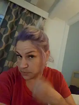 toomuchofafreak online show from November 4, 2025, 6:06 am