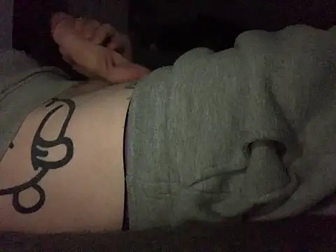 Snapshot of felicks1 chatting on November 18, 2025, 10:34 pm felicks1 online show from November 18, 2025, 10:34 pm