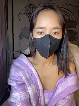 Snapshot of TiNa_04 chatting on November 22, 2025, 11:14 pm TiNa 04 online show from November 22, 2025, 11:14 pm