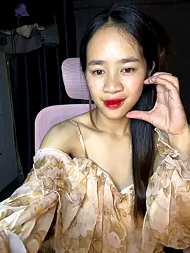 Snapshot of TiNa_04 chatting on September 8, 2025, 2:27 pm TiNa 04 online show from September 8, 2025, 2:27 pm