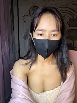 Snapshot of TiNa_04 chatting on December 1, 2025, 11:05 pm TiNa 04 online show from December 1, 2025, 11:05 pm