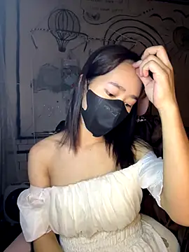 Snapshot of TiNa_04 chatting on November 14, 2025, 11:19 pm TiNa 04 online show from November 14, 2025, 11:19 pm