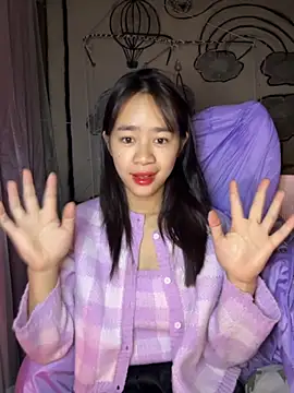 Snapshot of TiNa_04 chatting on November 29, 2025, 12:33 am TiNa 04 online show from November 29, 2025, 12:33 am