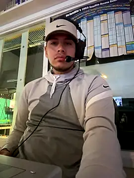 Snapshot of StrokingDaddy4 chatting on September 22, 2025, 10:21 am StrokingDaddy4 online show from September 22, 2025, 10:21 am