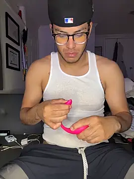 Snapshot of StrokingDaddy4 chatting on November 23, 2025, 1:43 pm StrokingDaddy4 online show from November 23, 2025, 1:43 pm