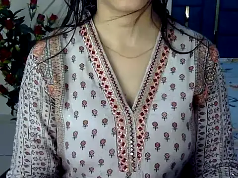 Snapshot of Rumi_cute chatting on May 2, 2026, 2:33 pm Rumi cute online show from May 2, 2026, 2:33 pm
