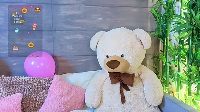 Snapshot of MeganAdamms chatting on September 25, 2025, 11:49 am MeganAdamms online show from September 25, 2025, 11:49 am