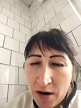 Funny Karina online show from October 21, 2025, 11:31 am