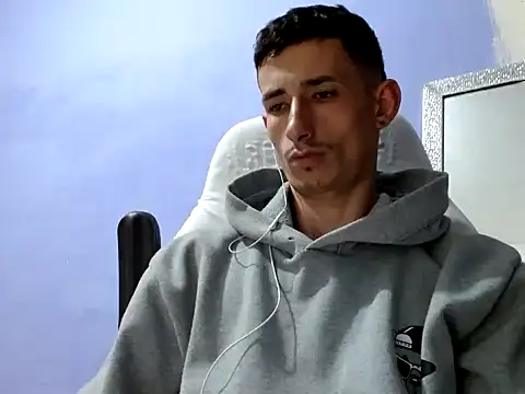 Damartinez27 online show from December 19, 2025, 3:25 pm